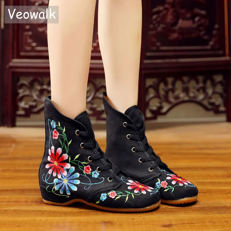 

Veowalk Retro Women Embroidered Cotton Lace-up Short Flat Boots, Autumn Ladies Casual Chinese Embroidery Shoes Comfort Booties