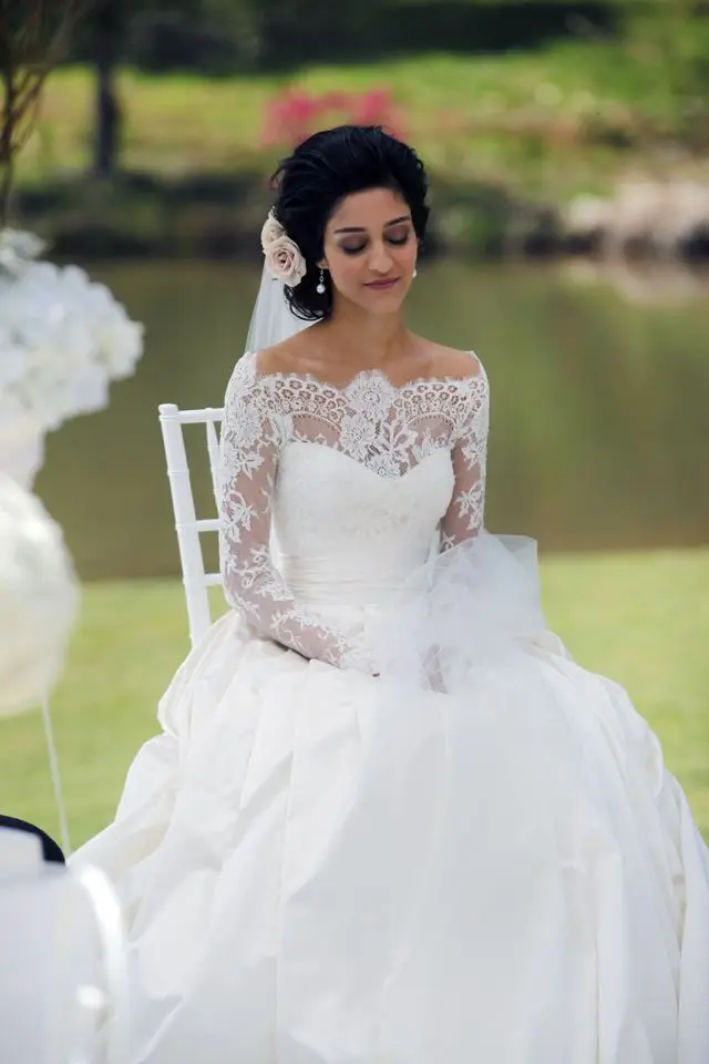 Country-Style-Boat-Neck-Wedding-Dress-wi