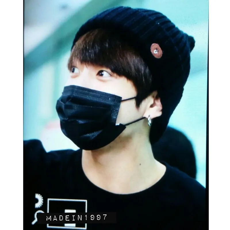 

Kpop Bangtan Boys Knitted Wool Hat Cartoon JUNG KOOK Bear Embroidery Top Quality Elastic Warm Hats Fashion Style