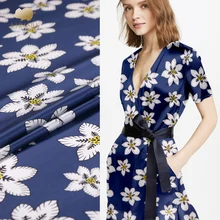 Custom silk stretch satin fabric 19mm digital inkjet silk fabric drapes cheongsam dress silk stretch fabric wholesale cloth