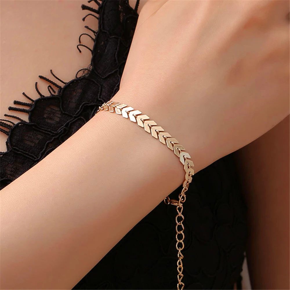 

New creative jewelry female party birthday gift new design Bohemian simple versatile arrod-shaped bracelet fashion bracelet