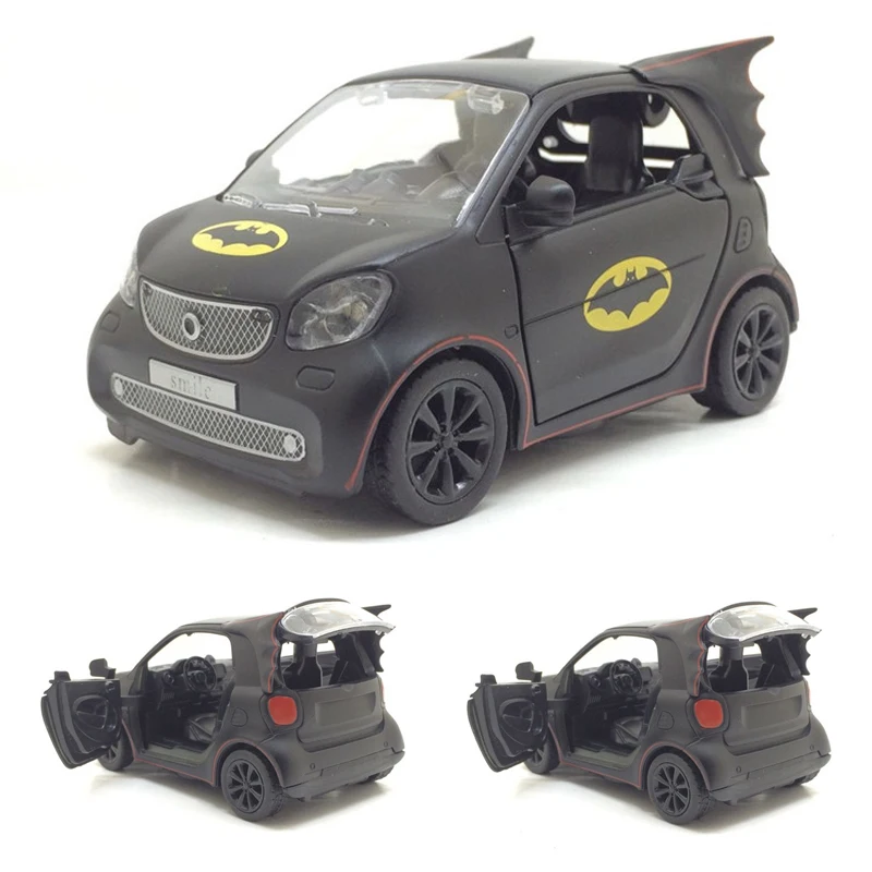 

1:36 Batman Pattern Smart Fortwo Car Model Alloy Diecast Toy Vehicle Car Model Metal Car Pull Back Collection Kids Gift