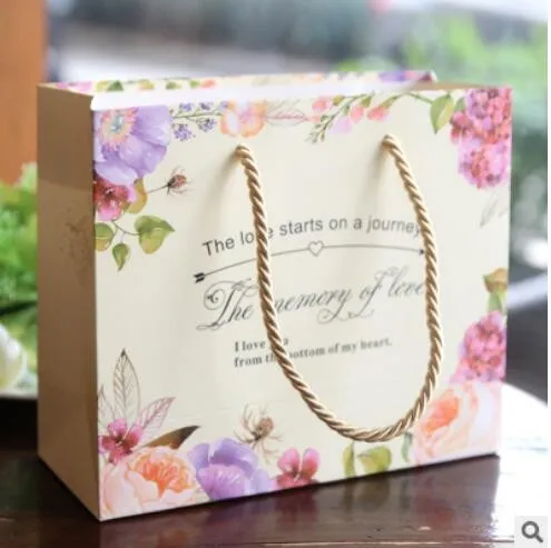 

PASAYIONE Wedding Paper Gift Bags With Handles Wedding Favors For Guests Pink/Purple Flower Printing Candy Boxes Party Favors