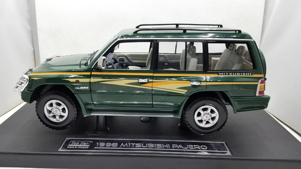 1:18 литая модель для Mitsubishi Pajero 1998 классический внедорожник игрушечный автомобиль миниатюрная коллекция