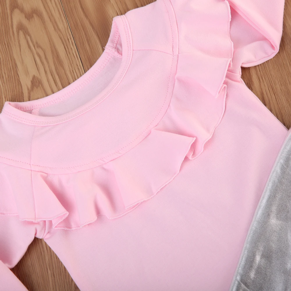 Милая детская одежда для маленьких девочек из 3 предметов розовые топы с оборками, футболки Серебристые леггинсы из искусственной кожи, штаны комплекты с шапками весенний комплект одежды для девочек