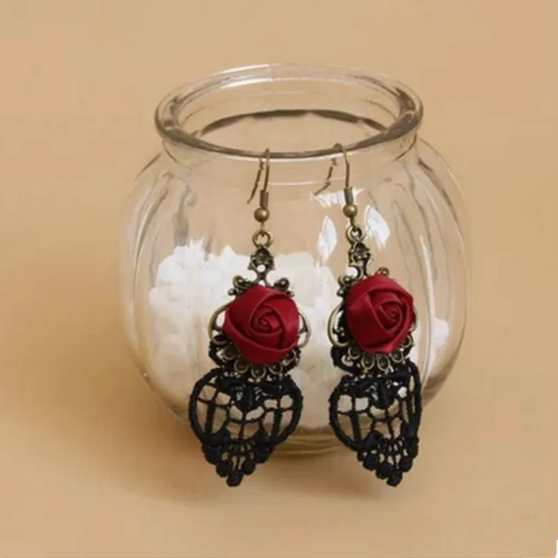 

2017 Gothic Dangle Earrings Medieval Retro Vampire Silk Red Rose Lace Elegant Party Costume Ball Drop Earrings Women Jewelry