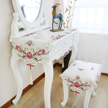 

TV Ark Cover Cloth French Romantic Lace Embroidered Table Flag Dust-proof household use table runner Restaurant decorations