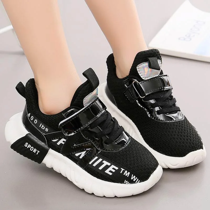Новая модная детская обувь дышащая для досуга, спортивные кроссовки для девочек и мальчиков, розовые детские мягкие удобные белые черные туфли - Цвет: Black