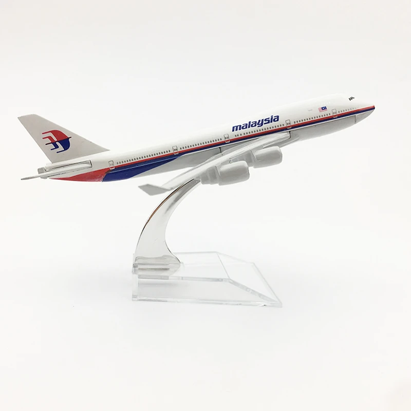 Malaysia Airlines Boeing 747 Airplane 16cm DieCast Plane Model