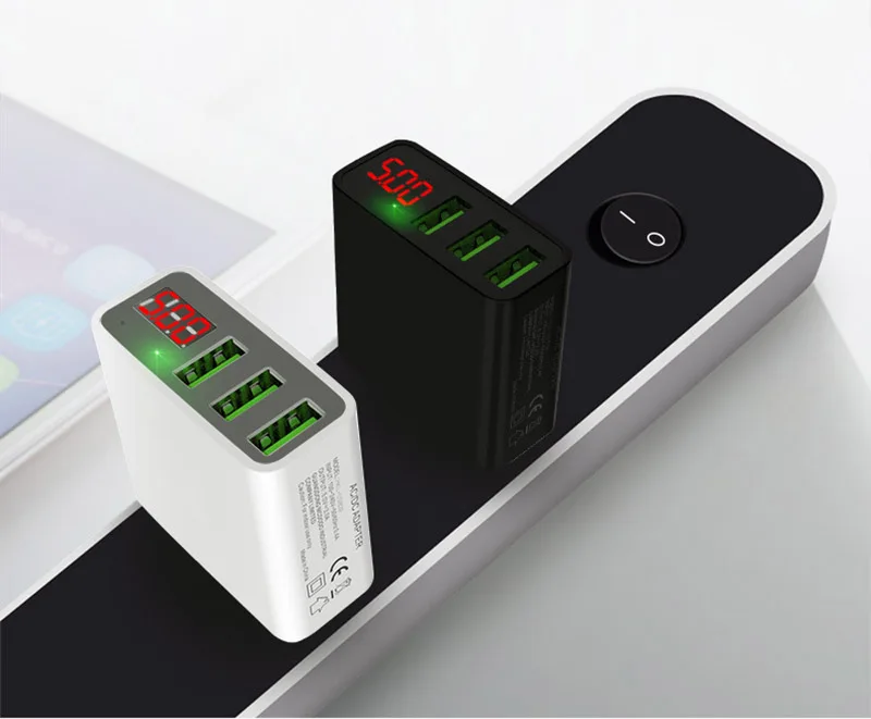 Зарядное устройство ROCK с 3 USB портами и светодиодным дисплеем универсальное