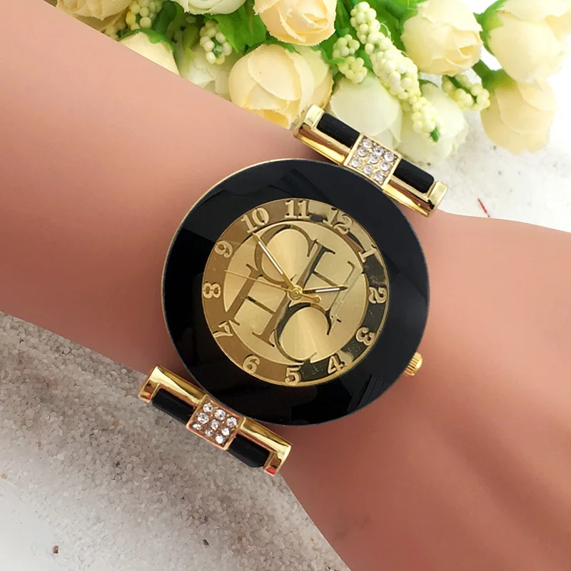 Горячая мода Творческий спортивные часы для женщин для мужчин кварц-часы Кристалл силиконовые часы минималистский влюбленных наручные часы Лидер продаж
