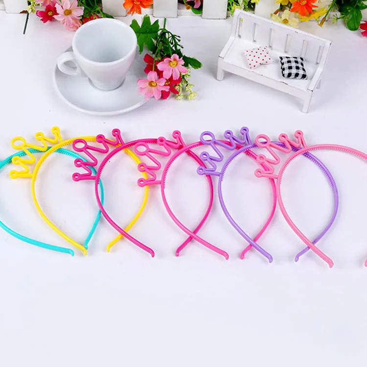 

Plastic hairband for girls fashion tiaras headband colors crown hair clips children's headdress accessories kid gift 2 PIECES