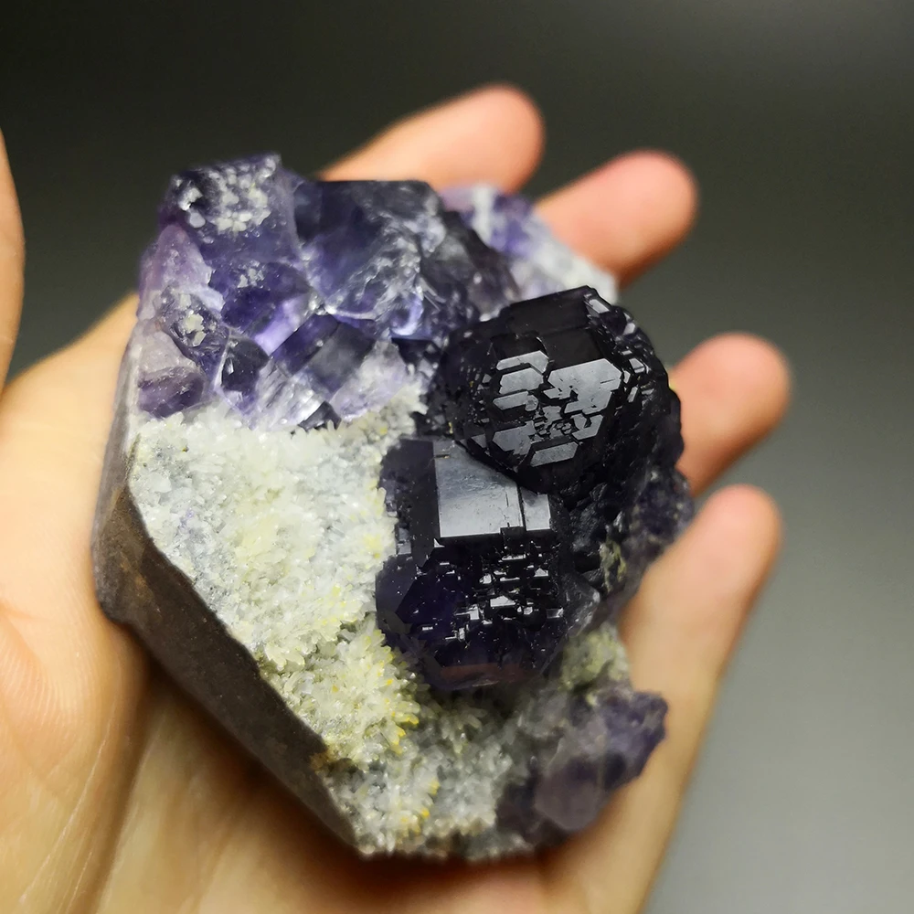 

210g NATURAL Stones and Minerals Rock PURPLE FLUORITE CRYSTAL Specime B917