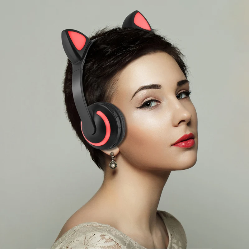 Cat Devil Deer Ear Headset Bluetooth Headphone with 7 Color Flashing Glowing Cat Ear Wireless Headphone for Kids Cosplay