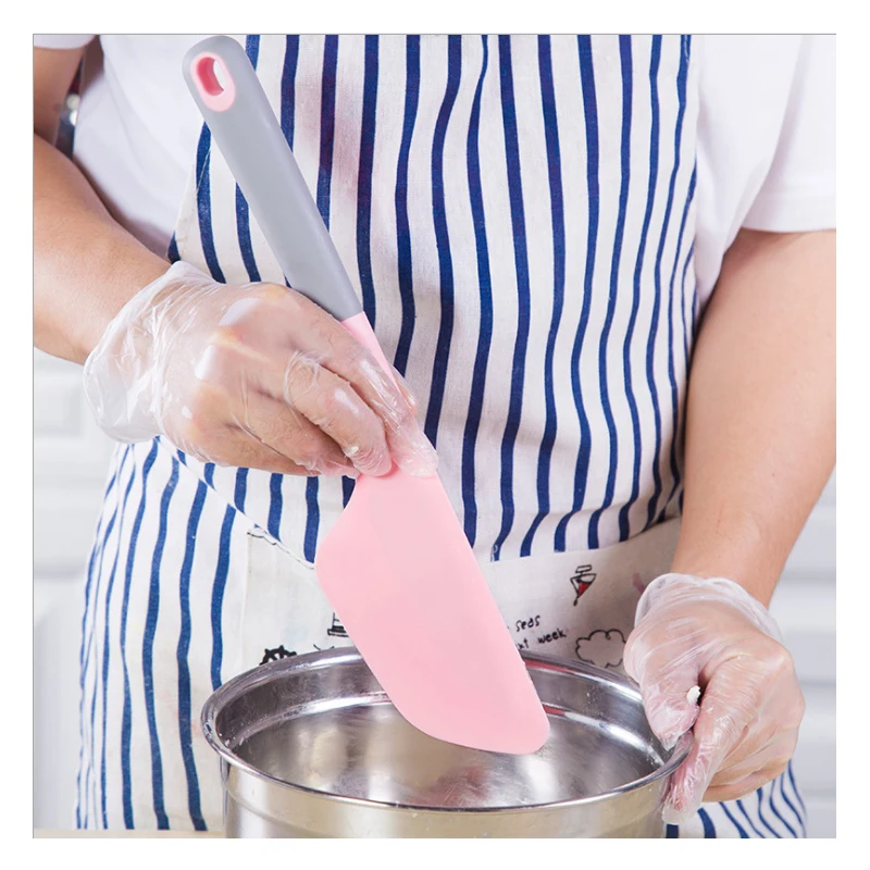  RSCHEF 1 pcs Baking tools anti-slip long handle large cake scraper pink food-grade silicone whipped