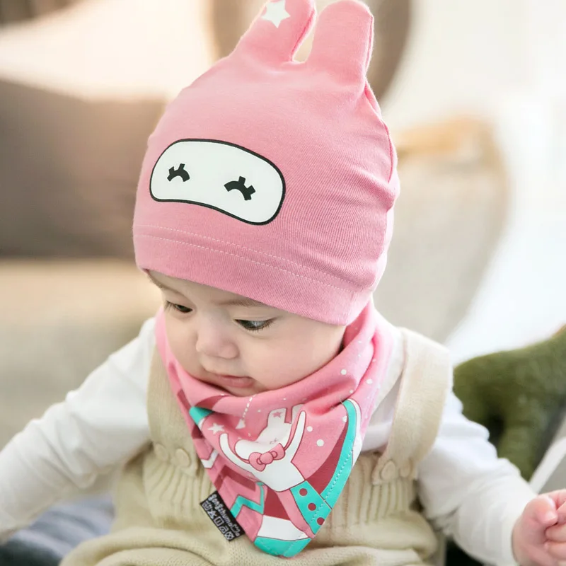 

1 Set Cotton Baby Hat + Bibs Autumn Winter Cartoon Cotton Bibs Scarf Infant Baby Girls Boys Caps 2pieces/set
