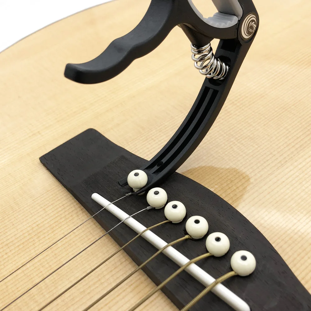 SLOZZ Guitarra de plástico Capo + 10 selecciones mediador para Guitarra eléctrica acústica Capotraste accesorios 0,96 0,71 0,46mm de espesor SLOZZ Guitarra de plástico Capo + 10 selecciones mediador para Guitarra eléctrica acústica Capotraste accesorios 0,96 0,71 0,46mm de espesor
