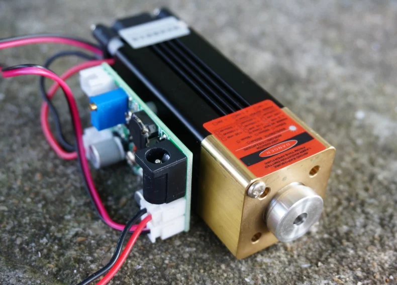 DC 12V 2A Регулируемый 635 638nm 1W Оранжевый Красный Лазерный диодный модуль Линейный