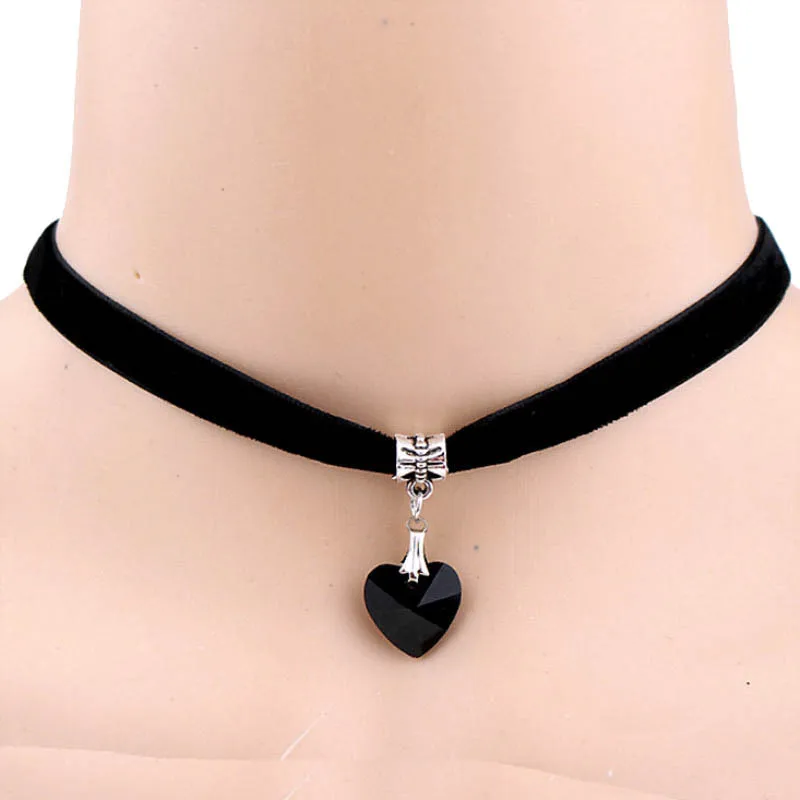 ZCHLGR модные черные бархатные готические кружевные ожерелья с фигуркой сердца для женщин массивные ожерелья и подвески Bijoux Femme Collier