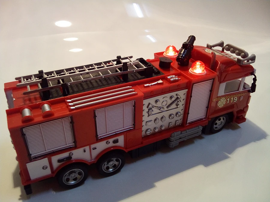 Игрушки для детей пульт дистанционного управления Радиоуправляемый водяной спрей пожарная машина rc грузовик