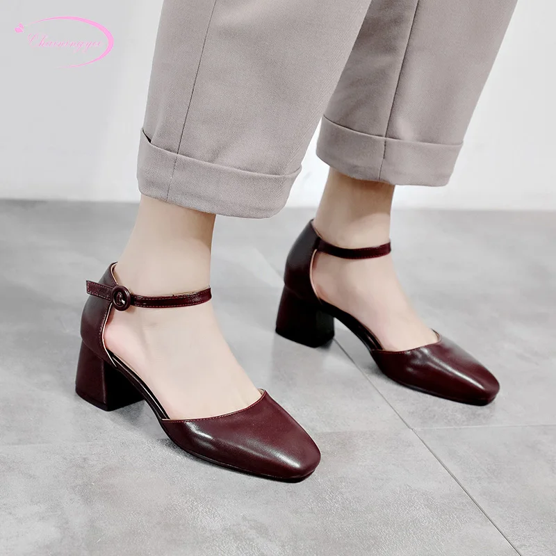 

Korean OL style comfortable square toe summer sandals fashion buckle beige red black gray medium heel chunky women's shoes