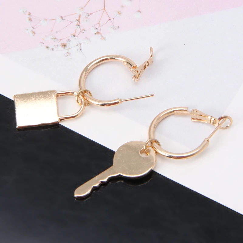 Fashion Jewelry Pair of Earrings Key Lock For Women Color Couple Small Bff Simple Accessories | Украшения и аксессуары