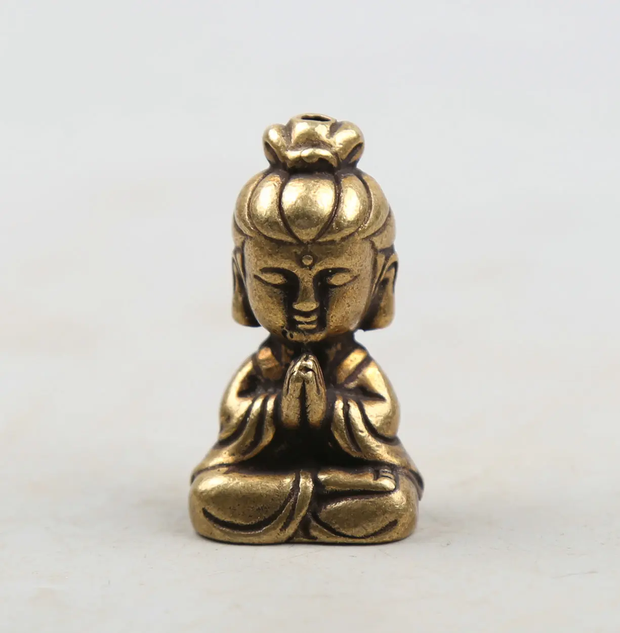 

36MM/1.4" Collect Curio Rare Chinese Fengshui Bronze Exquisite Buddhism Cartoon Sit Guanyin Mini Kwan-yin Pendant Statuary 42g