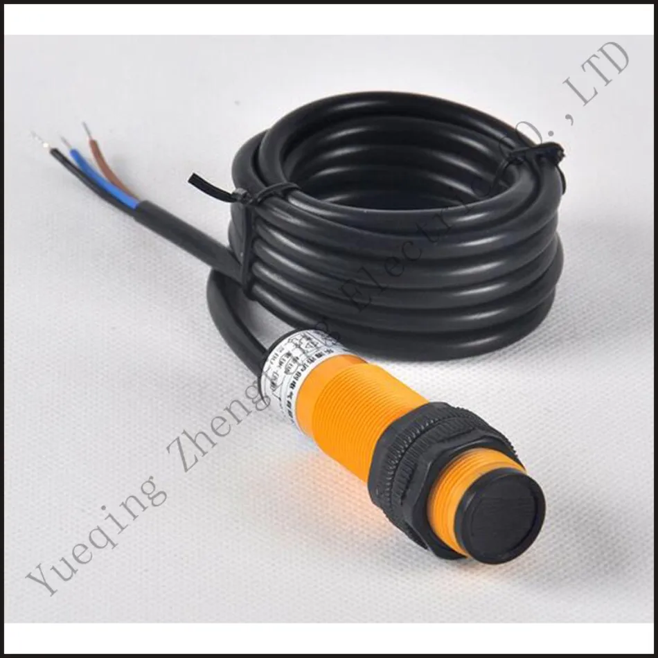 

Infrared diffuse reflection photoelectric switch E3F-DS30C2 three-line NPN Normally closed The adjustable
