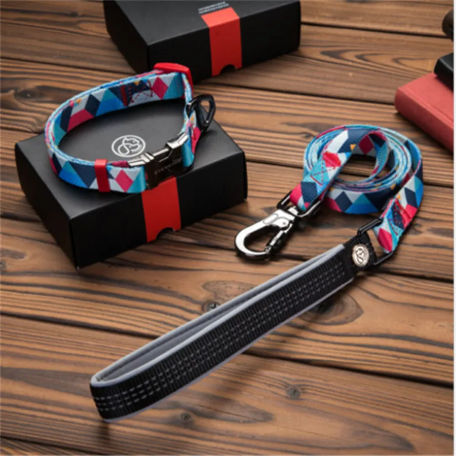 

2019 Brand NEW Dog Tie Collar & Leash Lead Set Cotton Triangle Geometric Pattern