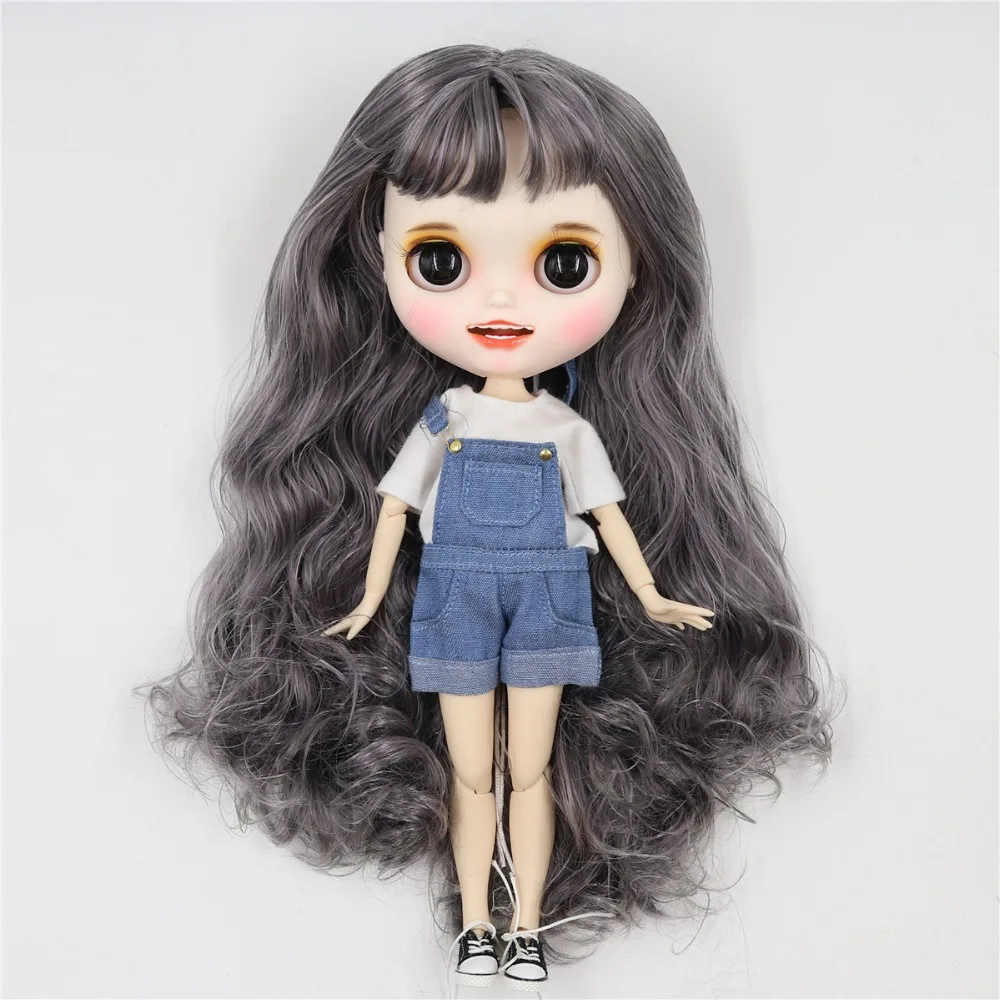 Mya - Premium Custom Neo Blythe Doll with Grey Hair, White Skin & Matte Smiling Face 1