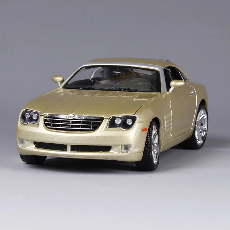 Maisto 1:18 Chrysler crossfire серебристо золотой автомобиль высокого уровня драгоценная