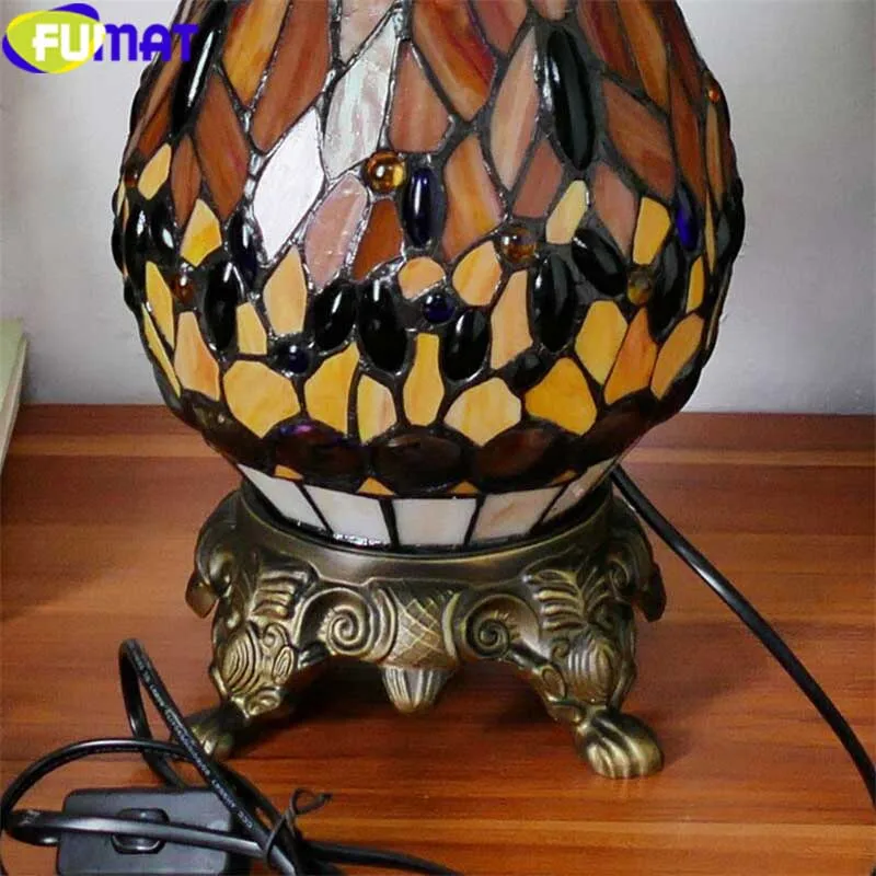 7Tiffany Stained Glass bedside table lam3