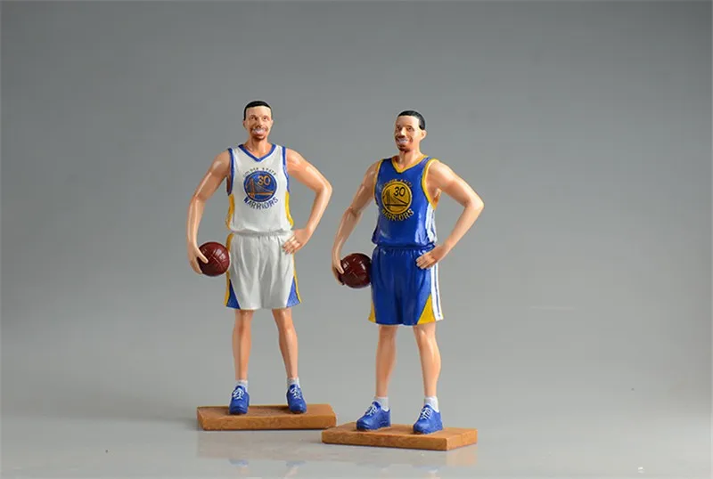 NBA statue (7)