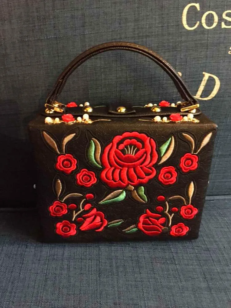 Роскошные модные вечерние сумки с вышивкой в форме сердца и бриллиантами, жемчугом и розой, женская сумка через плечо, сумка-мессенджер, кошелек
