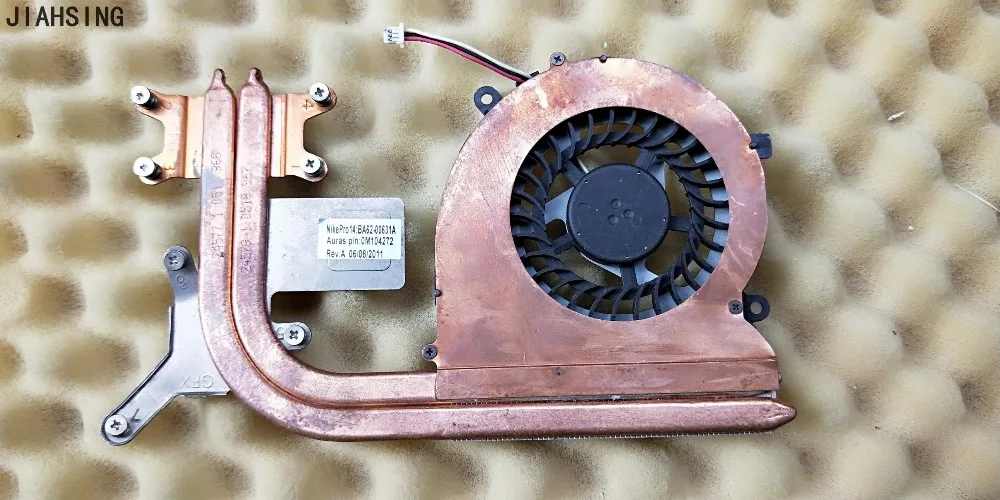 Used working good cooler for Samsung NP-700Z4 NP700Z4A 700Z4B 700Z4C cooling heatsink with fan BA62-00631A 0M104272 BA62-00631B |
