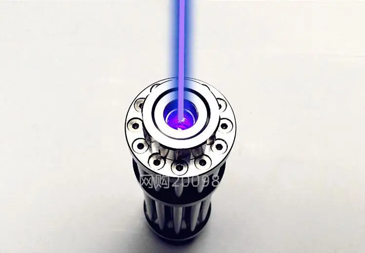 

Powerful Blue 50000mw 450nm Laser Pointer Pen Visible Beam Adjustable Focus Burning paper lit cigarette cutting +5 laser heads