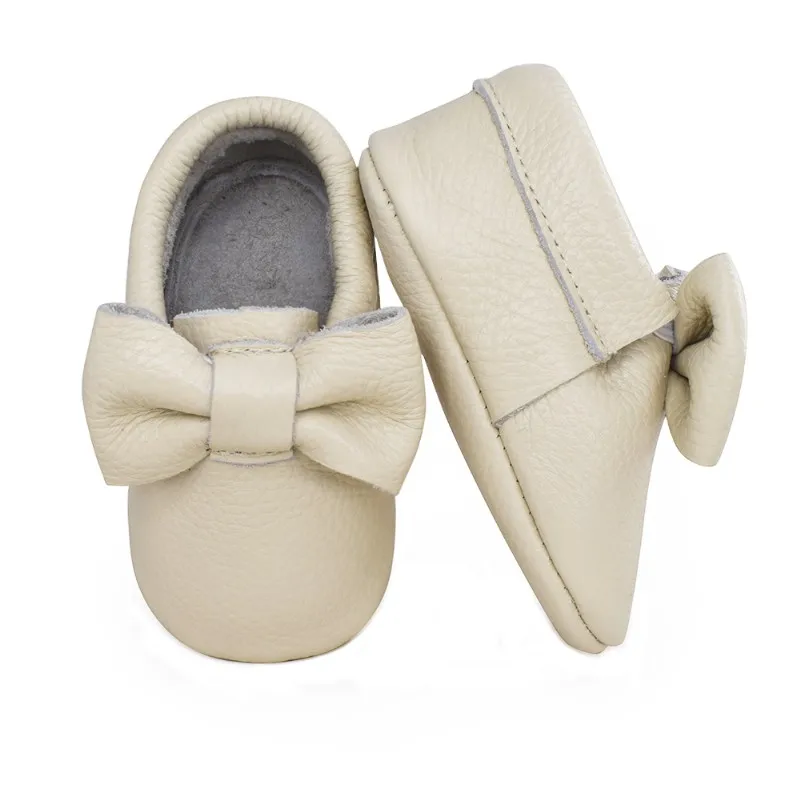 

2018 New born Genuine Leather baby shoes baby Moccasins Soft Moccs Baby kids girl Newborn bowknot first walker Infant sneaker