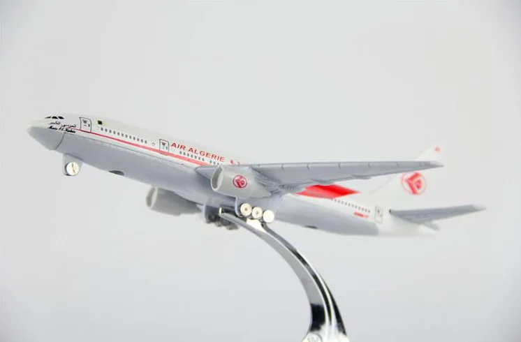 1:400 модель самолета B777 Алжир самолета авиакомпании B777 металла моделирования модель самолета для малыша игрушки Рождественский подарок