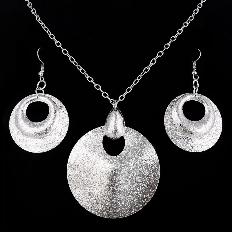 

New Arrival Glittering Wafer Short Chains Necklace Earrings Silver Plated Jewelry Set For Women Free Shipping
