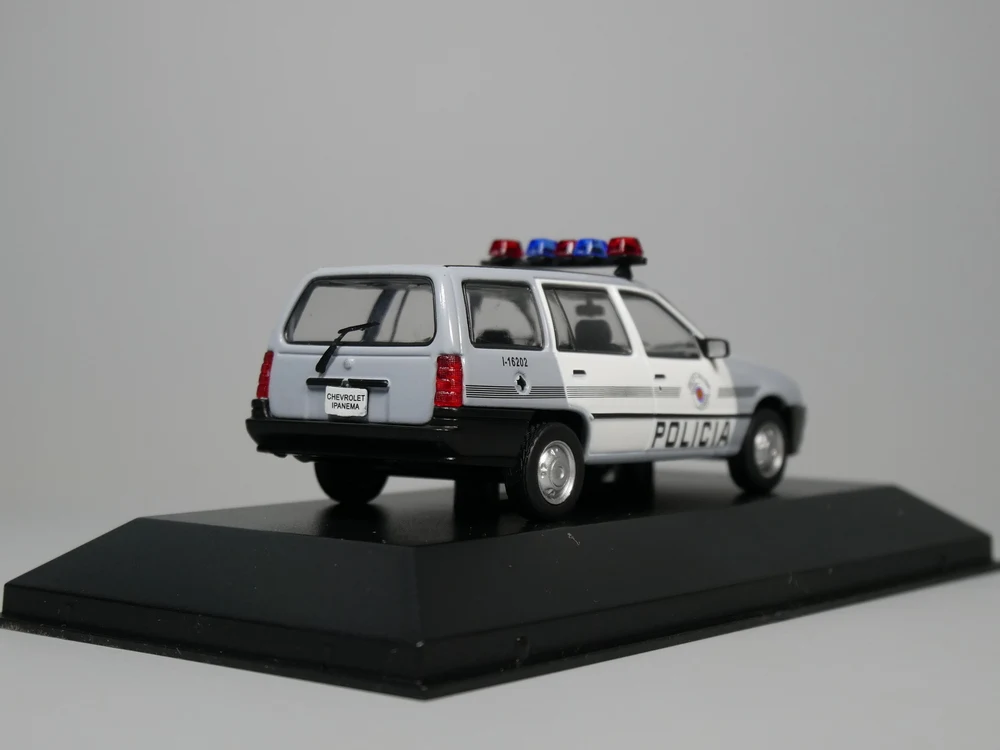 Авто ИНН-ixo 1:43 Chevrolet Ipanema Policia Militar Sao Paulo литой модельный автомобиль