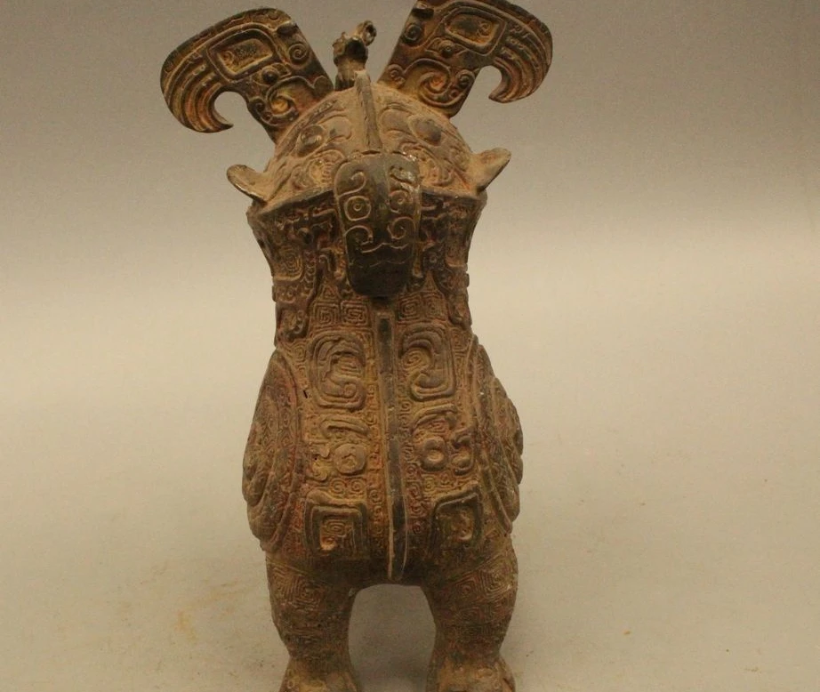 

9" Ancient Chinese Dynasty Palace Bronze Beast Bird Pot Zun Bottle Vase Statue