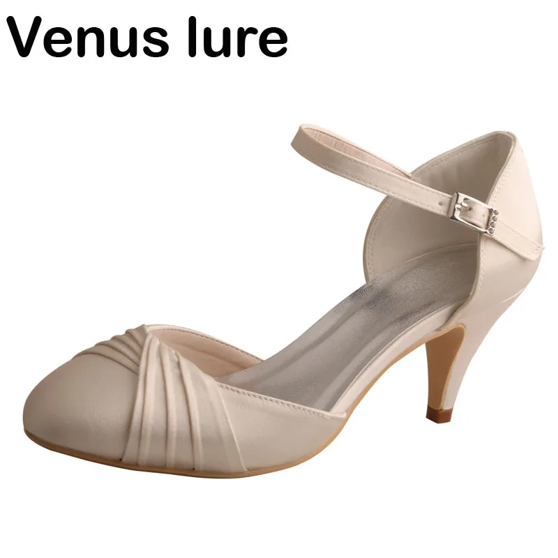 closed toe mary jane heels