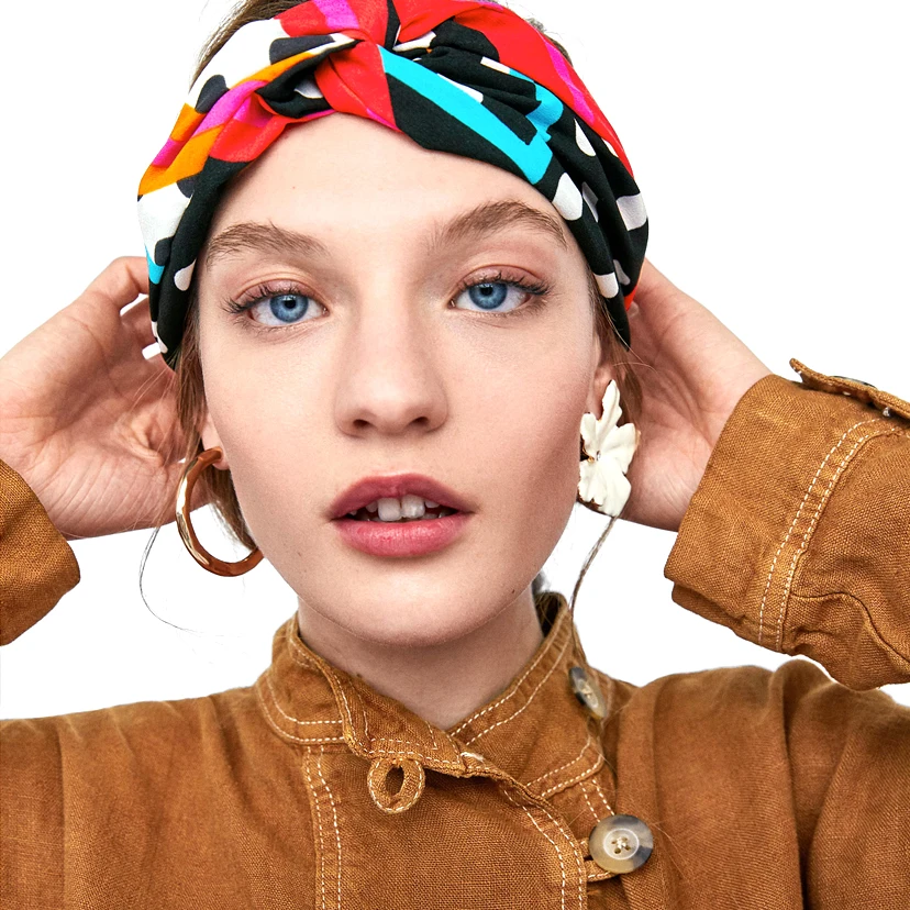 

Vodeshanliwen 2018 za Fashion Flower Stud Earrings Bohemian Asymmetry Gold Big Earrings For Women Statement Jewelry Accessories
