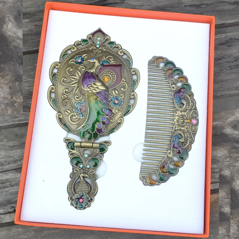 Espejo de maquillaje decorativo portátil de metal con espejo de pavo real con espejo de mano plegable europeo para regalos J054 Espejo de maquillaje decorativo portátil de metal con espejo de pavo real con espejo de mano plegable europeo para regalos J054