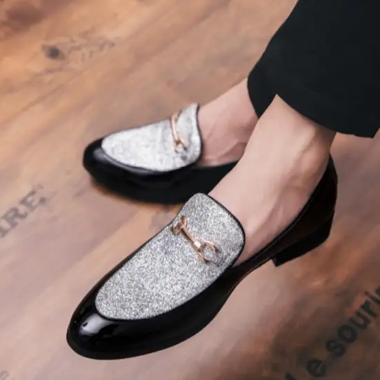 Silver Black Модные мужские лоферы в британском стиле без шнуровки на плоской подошве; роскошные удобные повседневные кожаные туфли; трендовая обувь с острым носком; 03C - Цвет: Silver Black