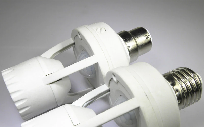 E27 E26 B22 Лампа база человеческого тела Индукционная лампа держатель AC110-220V 360 ° PIR датчик движения инфракрасный переключатель светодиодный