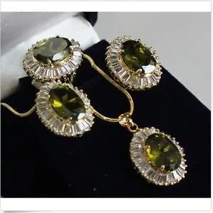 

Free shippingLovely Sets Olive green crystal pendant necklace Stud earring Ring (A0425)