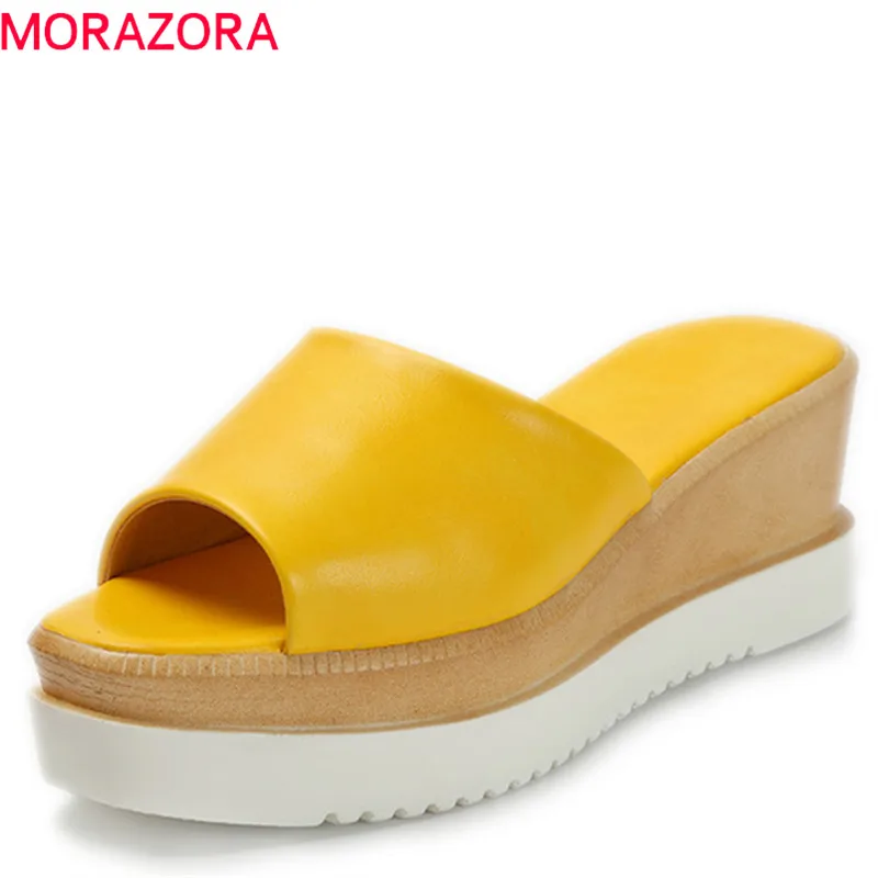 Женские уличные шлепанцы MORAZORA черные однотонные на платформе с открытым носком