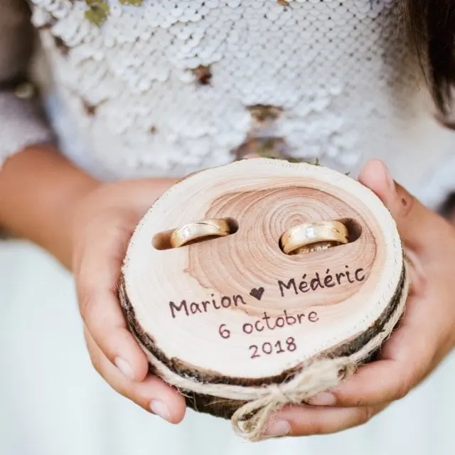 

Customized Wedding Gifts Ring Bearer Box Personalized names date Ring Holder Nature Wood Slice Ring Box For Engagement