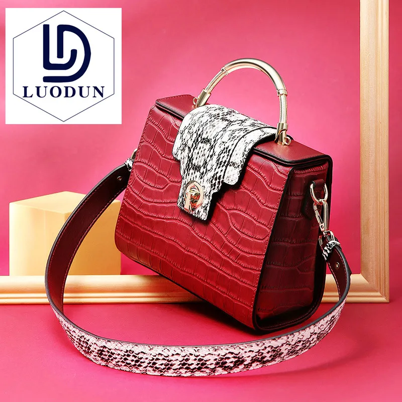 

European and American leather handbags Kelly bag female crocodile pattern new shoulder bag fashion mobile Messenger bag2018new